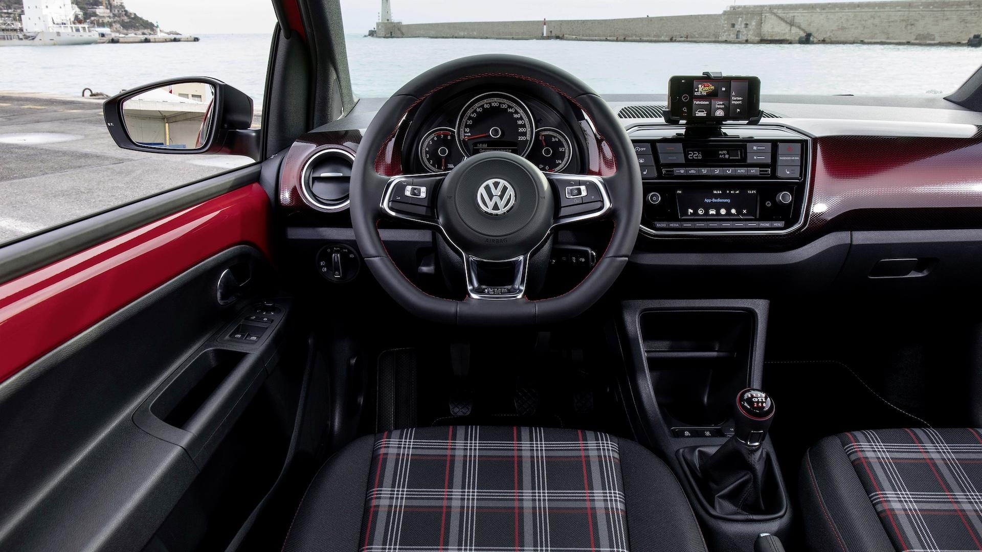 Volkswagen Up GTI interieur stuurwiel dashboard