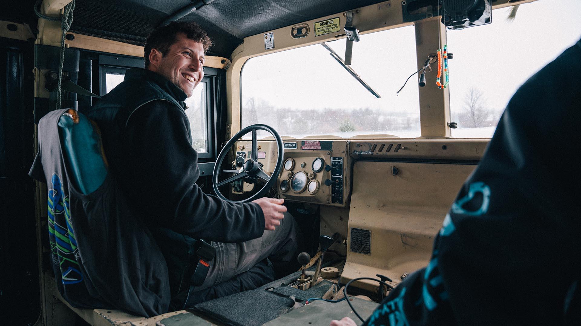 AM General Humvee interieur aan boord