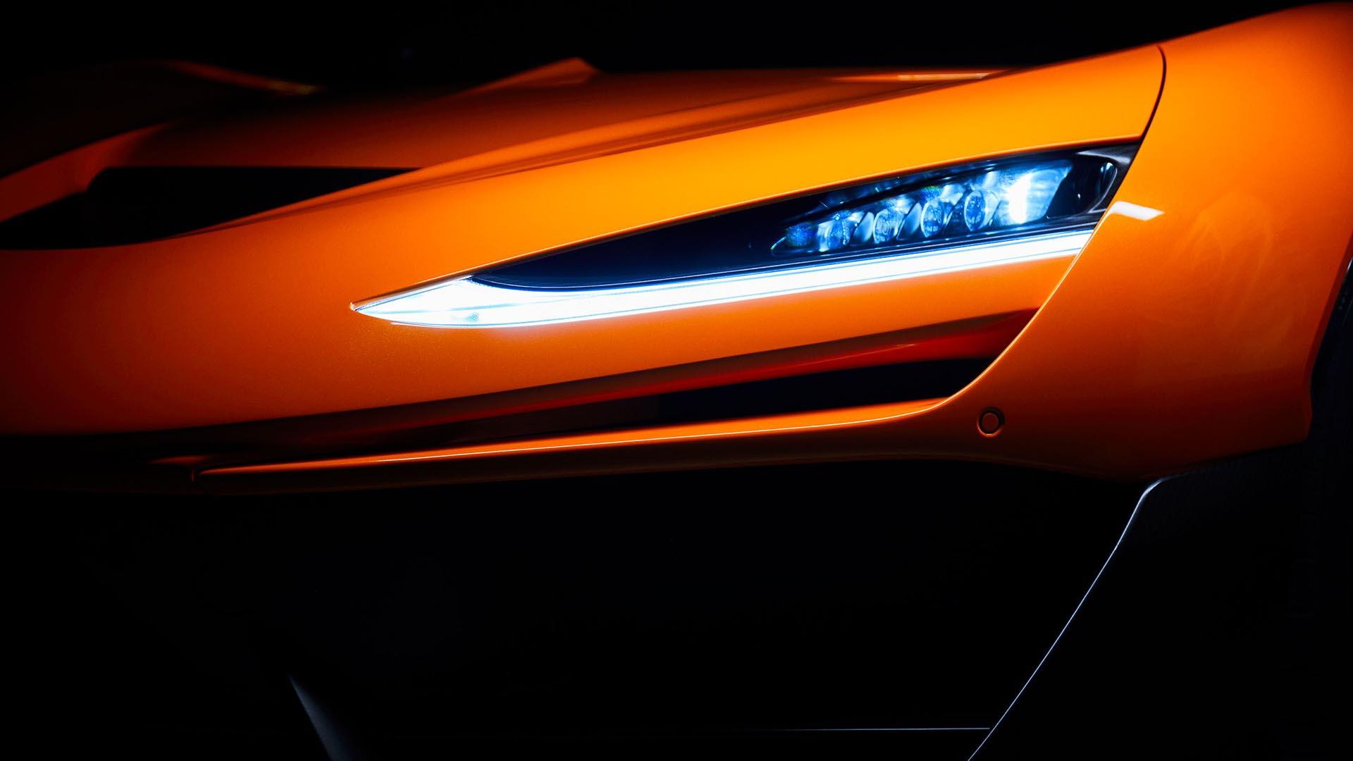 McLaren W1 (2025) oranje koplamp