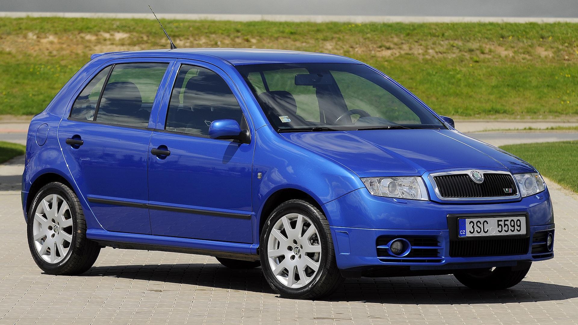 Skoda Fabia RS TDI (6Y) blauw (2006) zijkant voor schuin