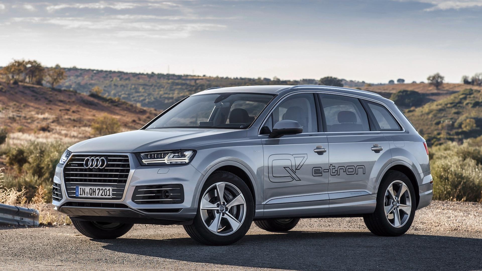 Audi Q7 e-tron TDI (4L) Grijs (2016) zijkant links schuin voor

goedkope suv