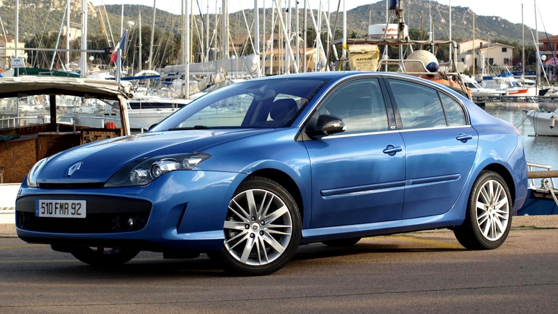 Renault Laguna GT 2.0 Turbo 4WS (X91) blauw (2010) zijkant link schuin voor haven lijstje betaalbare sportsedans