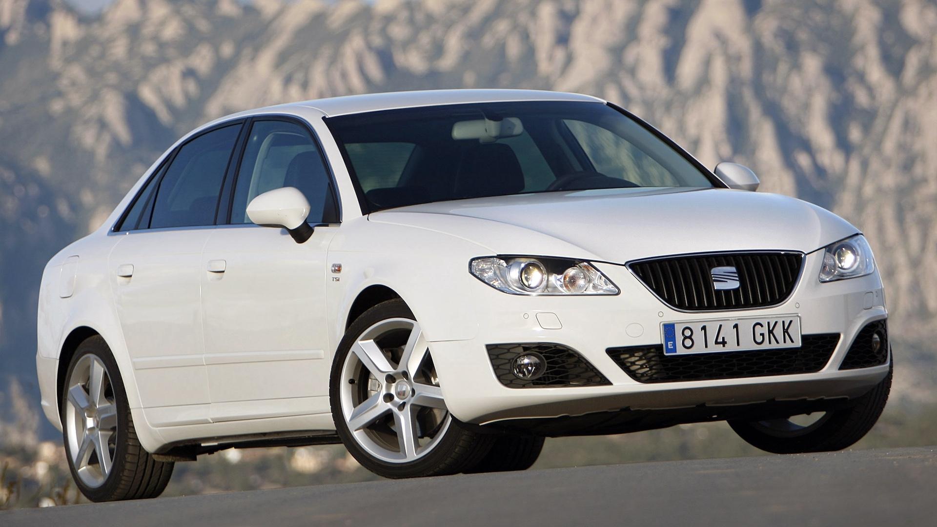 Seat Exeo 2.0 TSI Sport wit (2010) zijkant rechts voor schuin