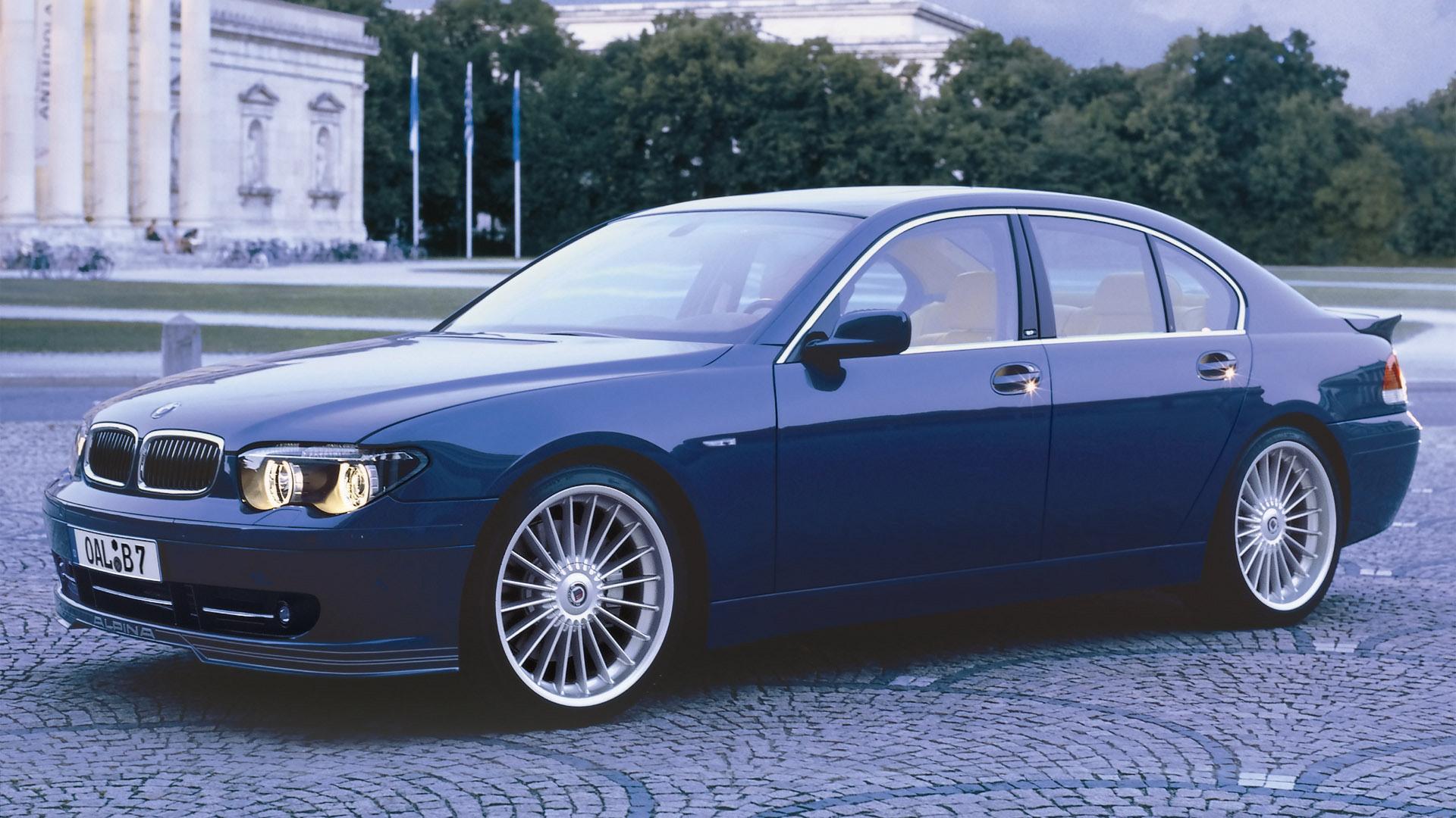 Alpina B7 (E65) blauw (2006) links schuin voor