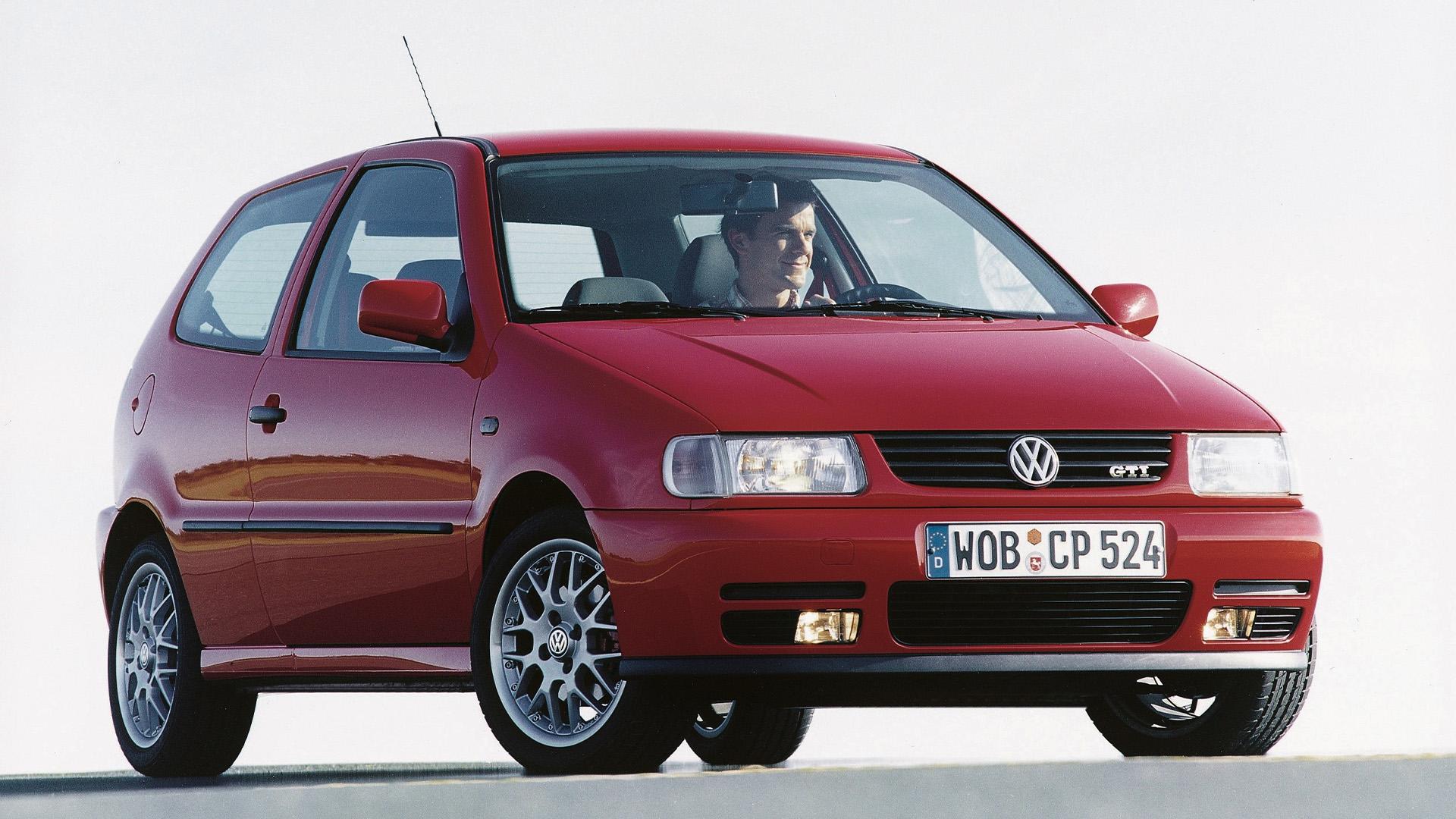 Volkswagen Polo GTI (1998) rood zijkant rechts voor schuin