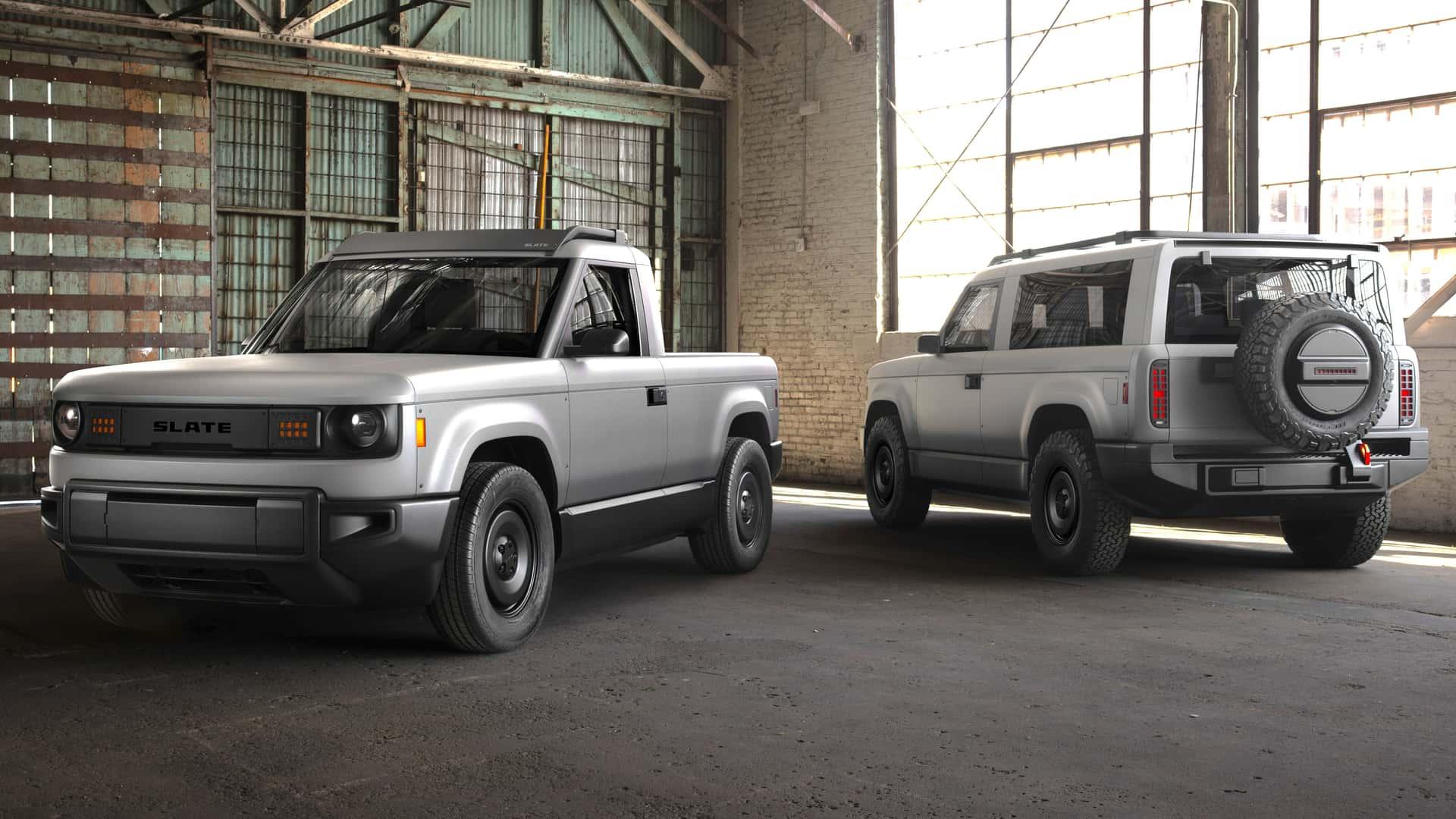 Slate Truck grijs (2025) en SUV opbouw naast elkaar Automerk Bezos