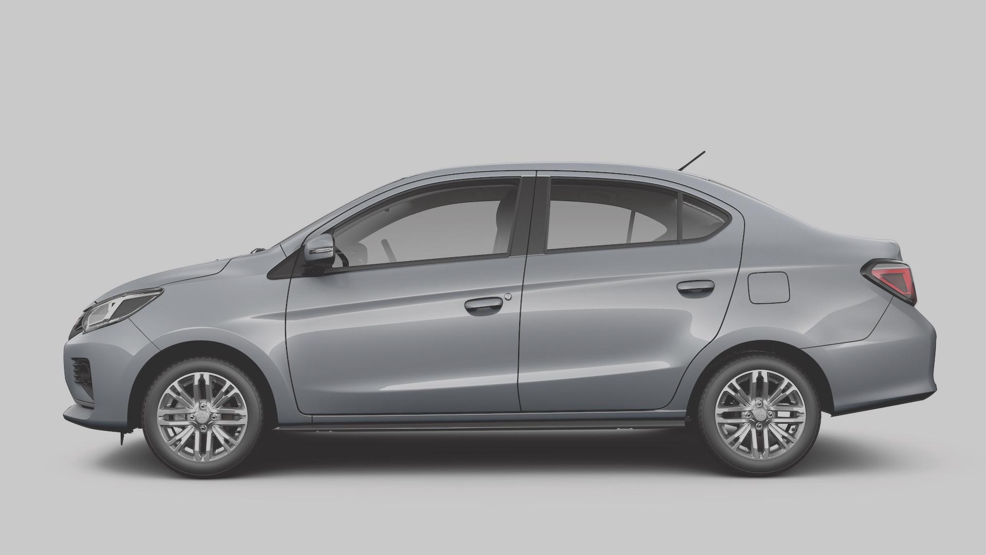 Mitsubishi Attrage zilvergrijs zijkant links