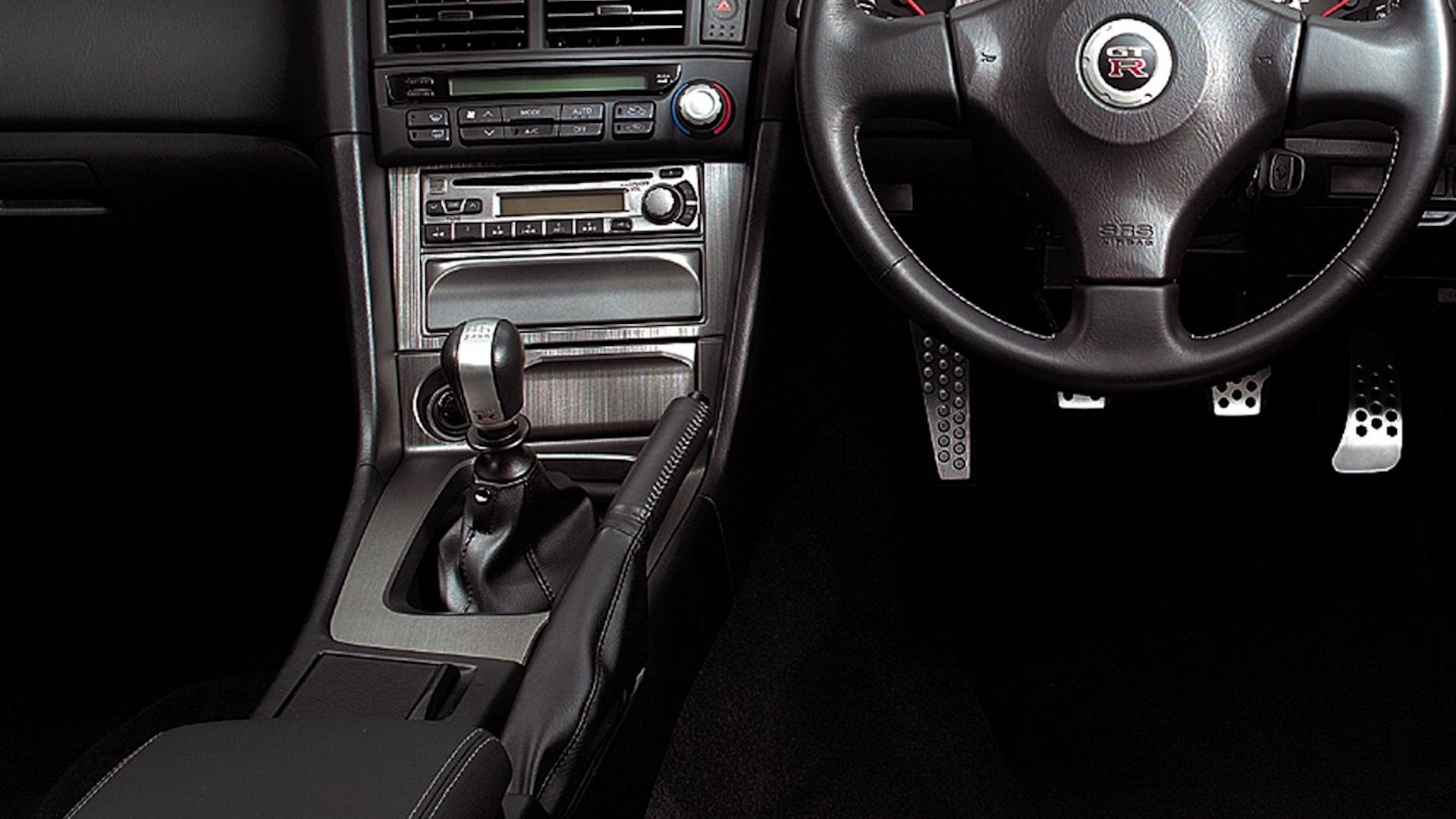 Nissan GT-R handbak