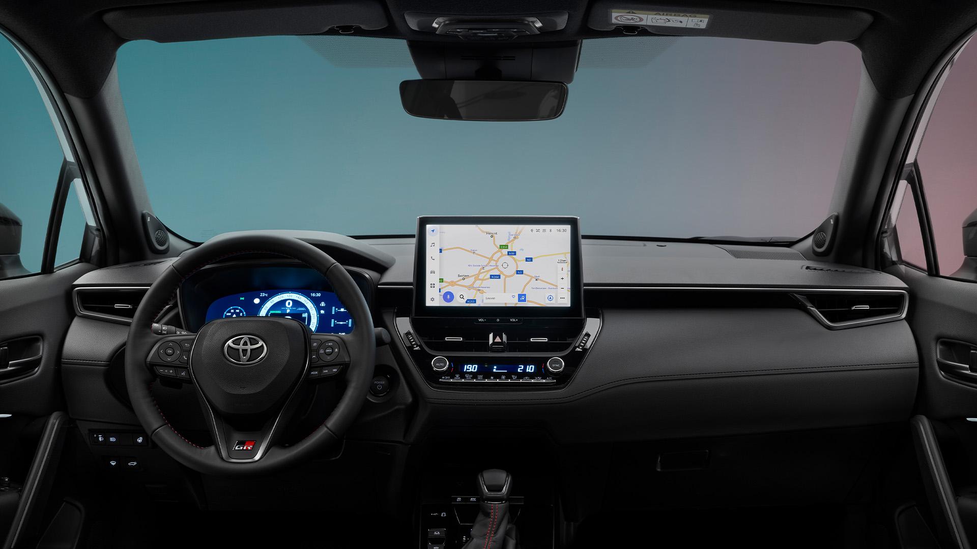 Toyota Corolla Cross GR grijs (2025) interieur dashboard