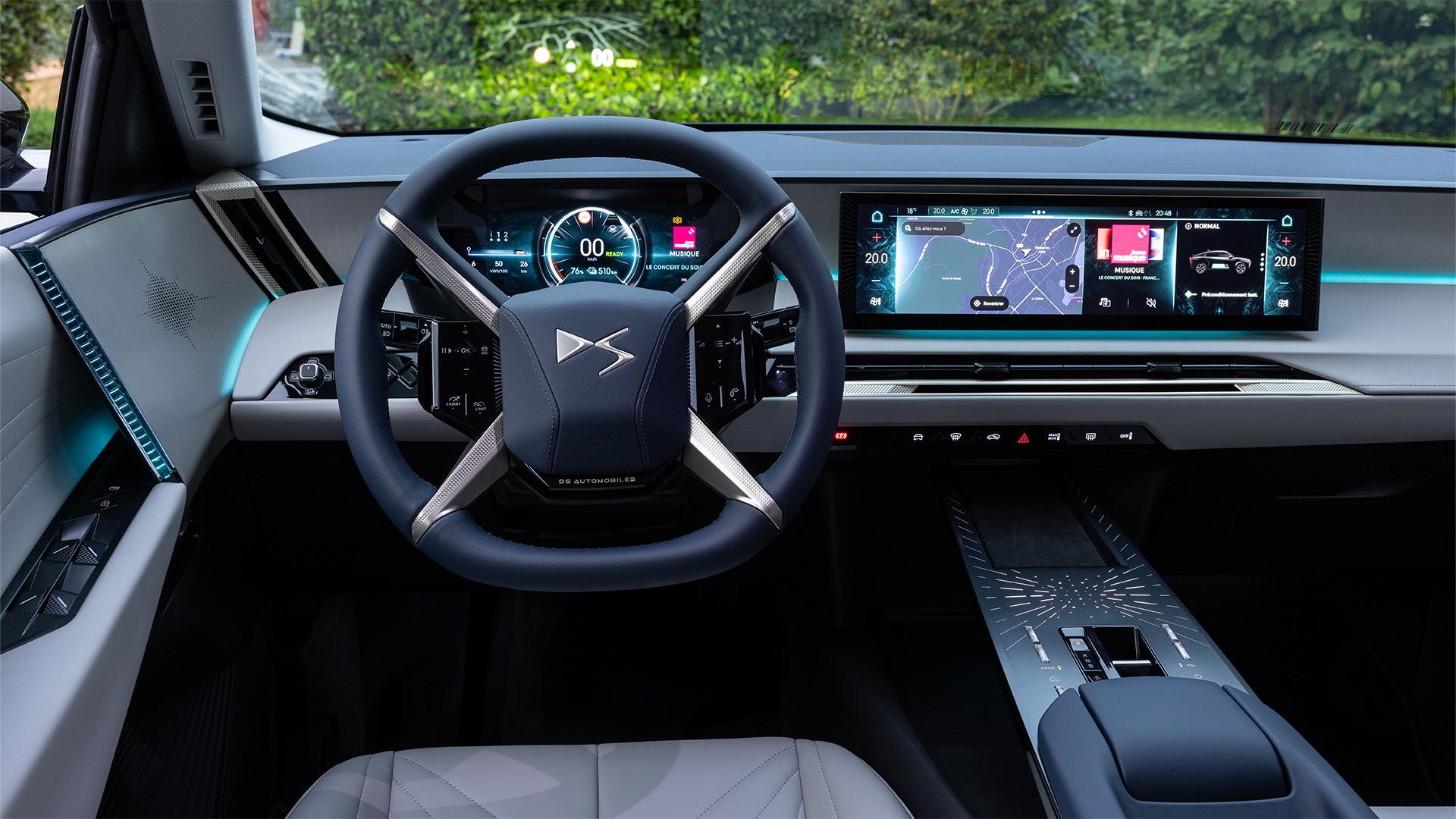 DS N°8 Pallas interieur
