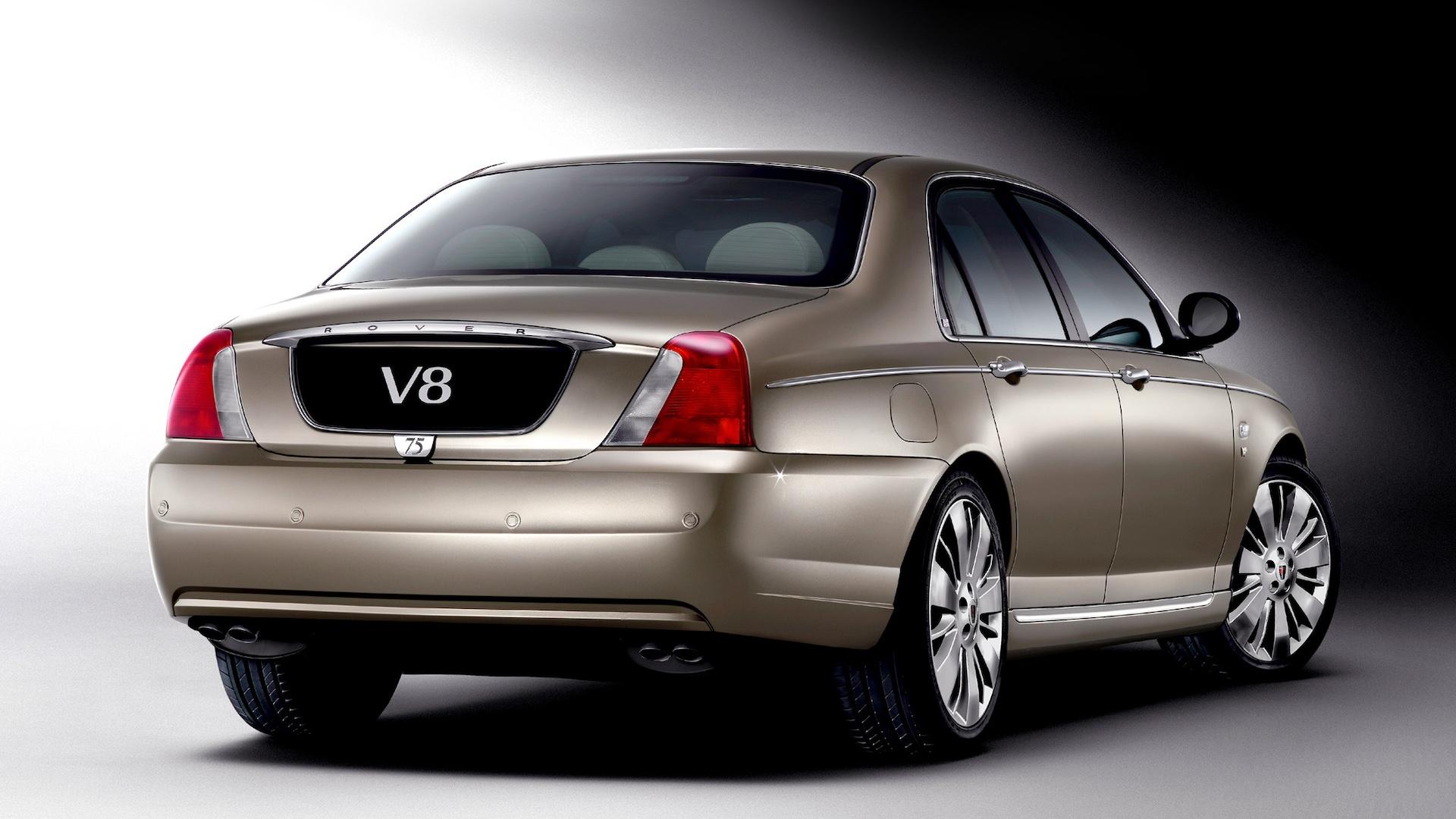 Rover 75 V8 beige (2004) zijkant rechts schuin achter