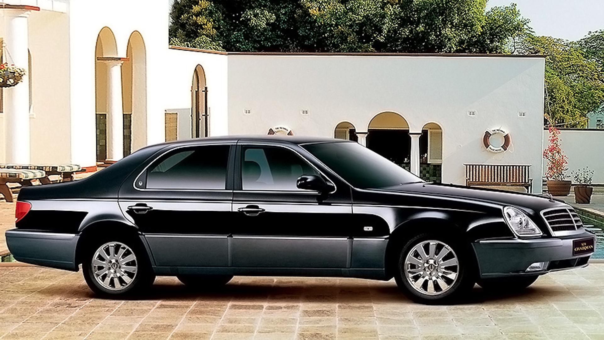 SsangYong Chairman (2003) rechts zijkant schuin