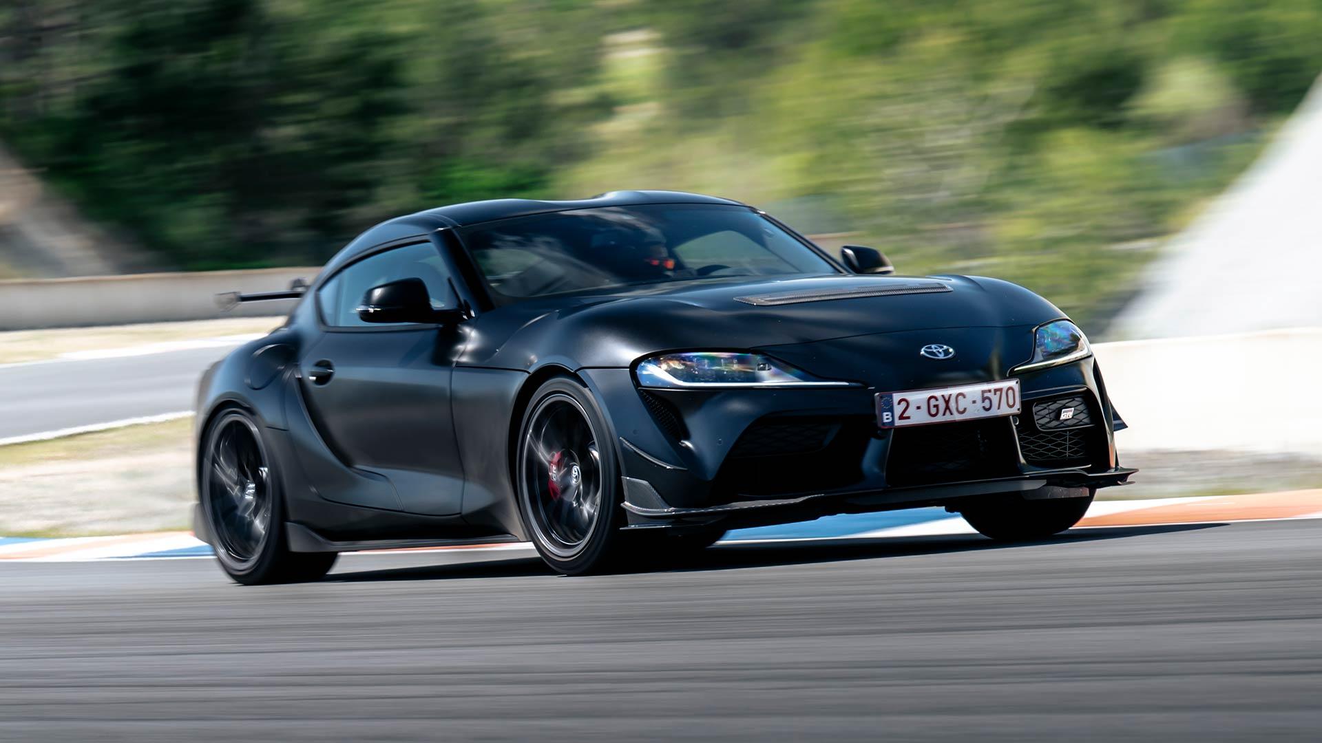 Toyota GR Supra A90 Final Edition 2025 review: 3/4 voor rechts rijdend circuit