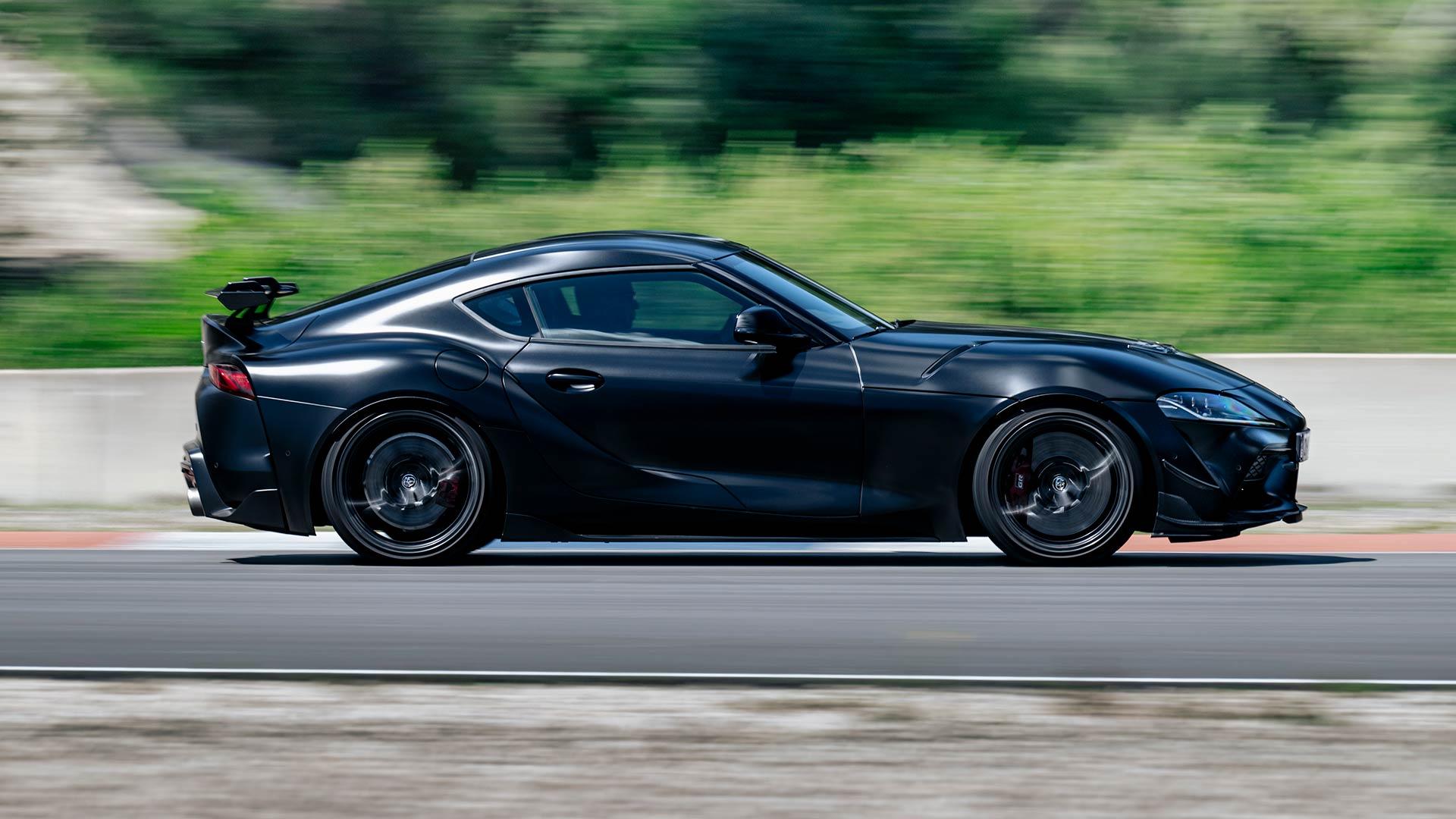 Toyota GR Supra A90 Final Edition 2025 review: zijkant rijdend circuit