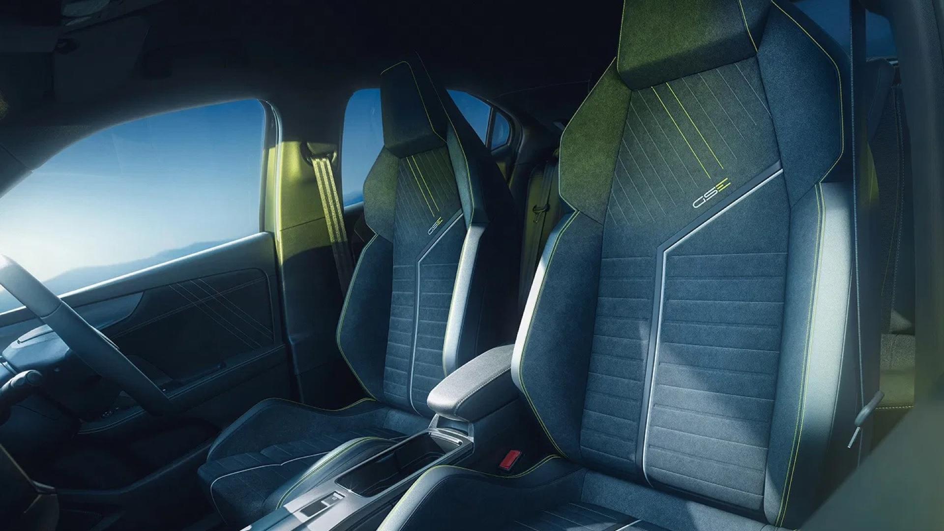 Opel Mokka GSE grijs (2025) interieur sportstoelen