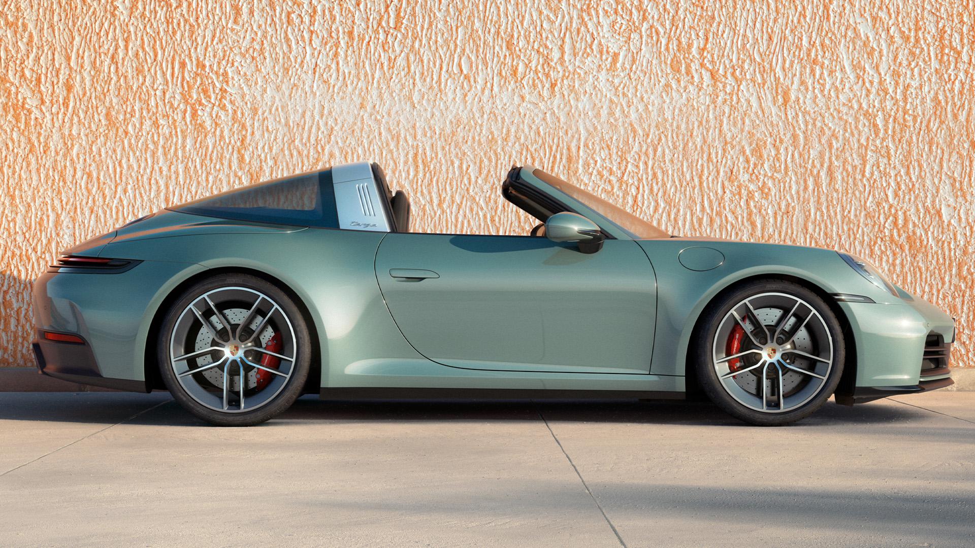 Porsche 911 Targa 4S (992) groen (2025) zijkant rechts