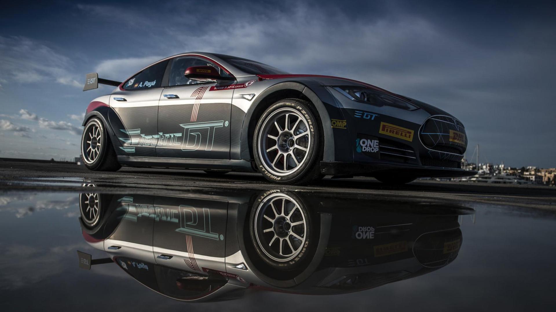 Tesla Racer Tesla Model S-racer is sneller dan zo’n beetje alles - TopGear