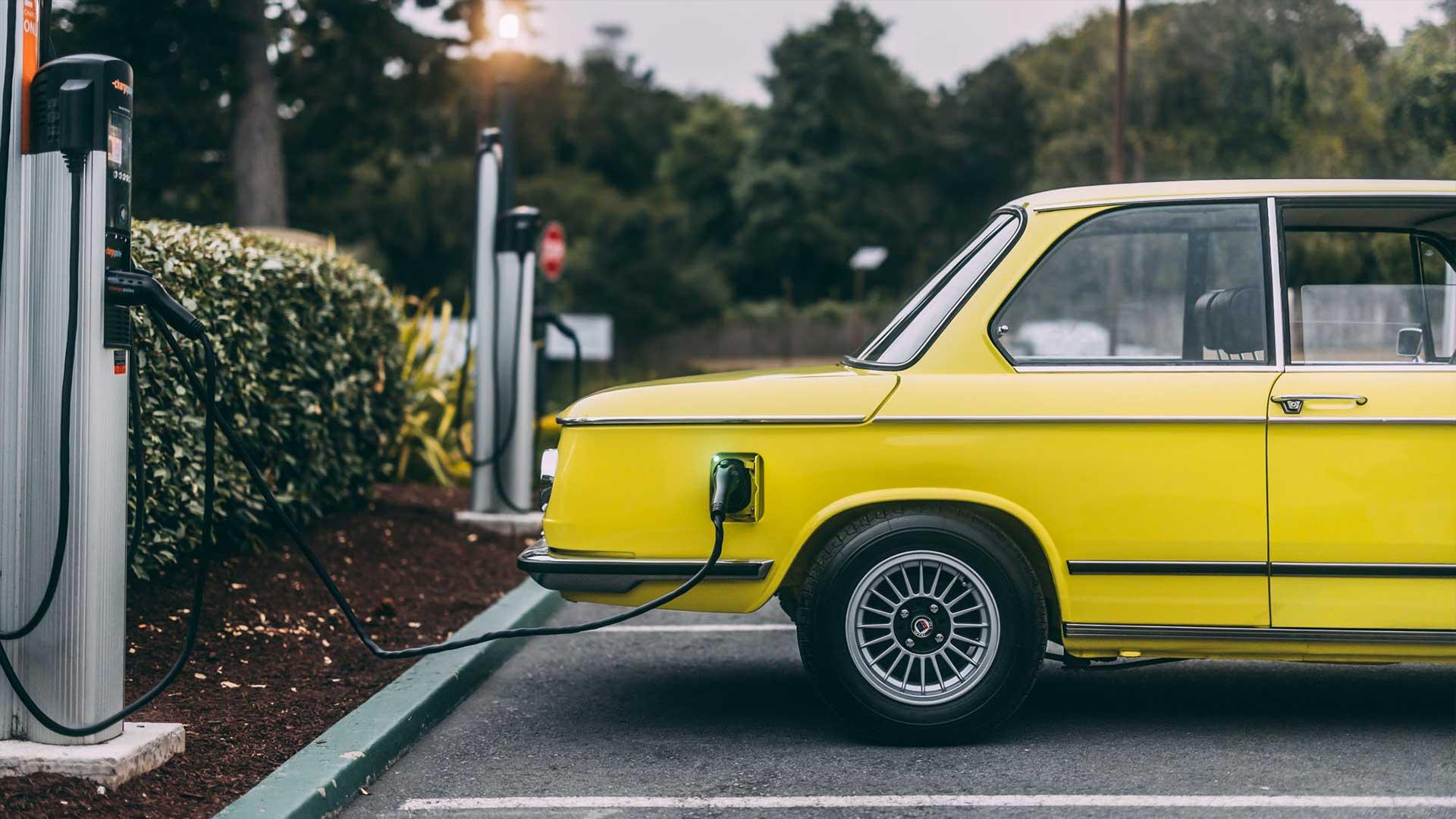 Jongeren willen beste elektrisch rijden, ouderen niet