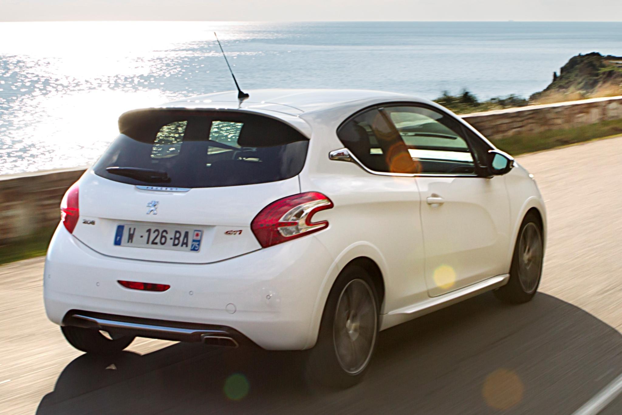 Peugeot 208 GTi (2013)