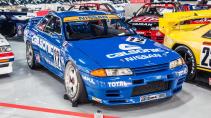nissan geheime opslag een kijkje in nissans opslagruimte