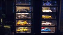 Supercars in snoepautomaat