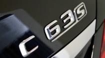 De eerste auto van Max Verstappen mercedes-amg c 63 s first edition