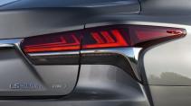 Lexus LS 500h AWD President Line achterlamp (2018)