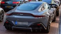 Aston Martin Vantage grijs Nederland