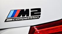 BMW M2 Competition embleem