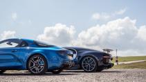Bugatti Chiron vs Alpine A110