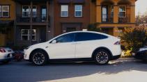 Tesla Model X fileparkeren