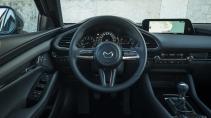 Mazda 3 2.0 SkyActiv-G 122 6MT Hatchback interieur dashboard