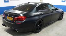 BMW M5 bij Domeinen