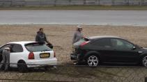 Honda Civic crasht tegen Ford Focus ST op Zandvoort
