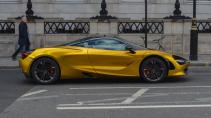 McLaren 720S goud Londen