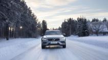 Volvo V60 Cross Country T5 AWD sneeuw