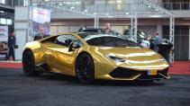 Lamborghini Huracan met gouden wrap van Joel Beukers