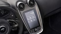 McLaren 600LT Spider interieur scherm