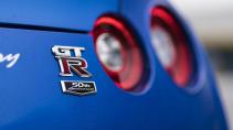 Nissan GT-R Bayside Blue badge achterlichten