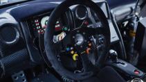 Nissan GT-R met 1.600 pk koolstofvezel interieur knoppen