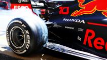 Red Bull Racing RB14 doet burnout tijdens GP van SPanje