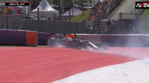 Max Verstappen crasht in Oostenrijk