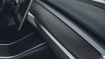 Tesla Model 3 koolstofvezel dashboard