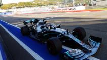 Lewis Hamilton over finish dichtbij GP van Rusland 2019