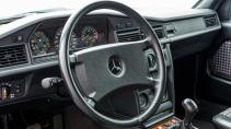 Mercedes 190 E EVO 2 interieur stuur dashboard detail