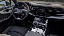 Audi Q7 TFSI e interieur dashboard