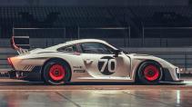Porsche 935 in garage zij