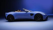 Aston Martin Vantage Roadster zijkant dak open