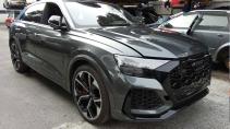 Audi RS Q8 Waterschade
