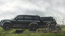 Land Rover Defender Springt